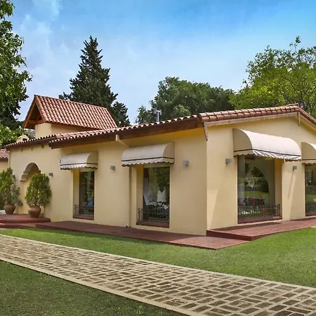 Altos de Belgrano Hotel Cabañas Golf y Spa-3